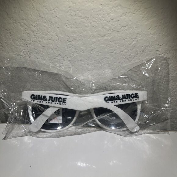Gin & Juice Sunglasses By Dre and Snoop Promo White Shades New In Package - Picture 1 of 3
